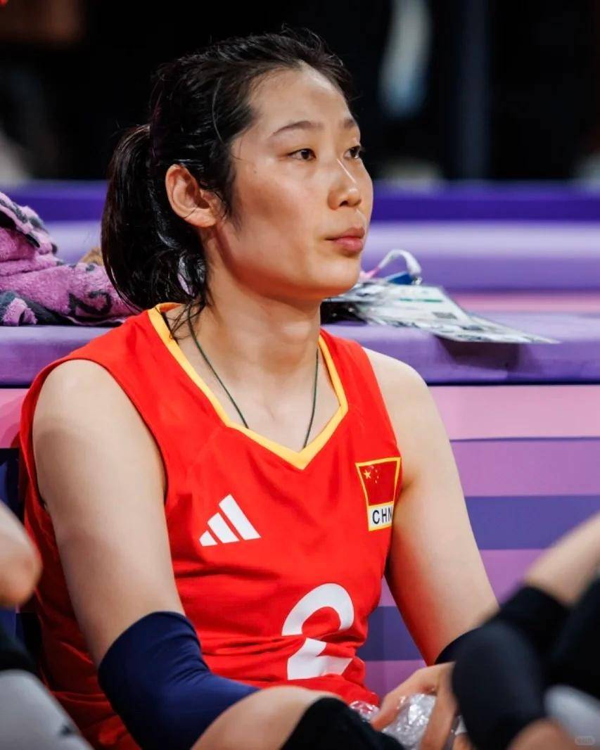 朱婷:今年没进国家队,多陪陪家人!网友:是排协不要的简单介绍