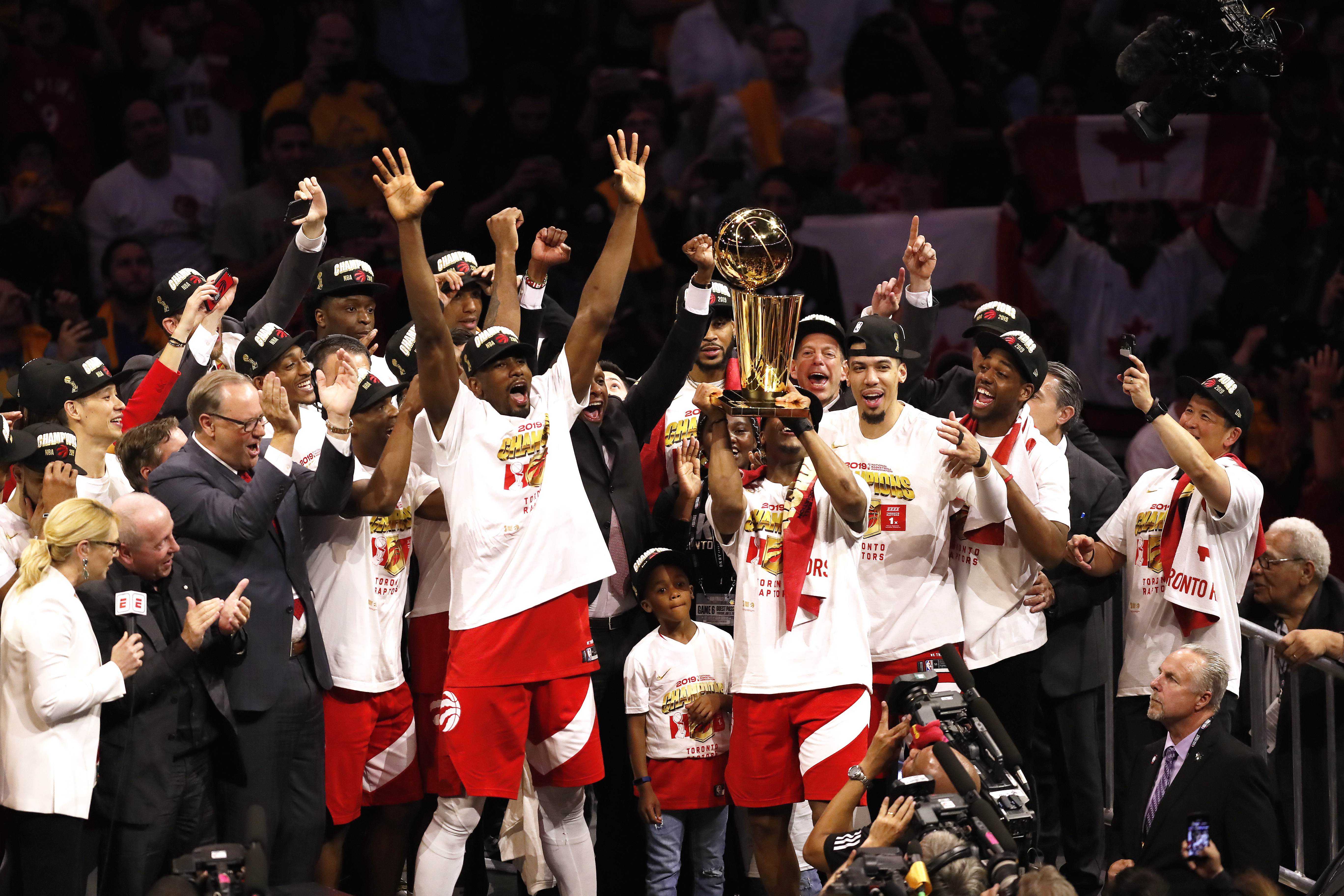 包含NBA总决赛票价创新高，球迷乐意掏腰包的词条